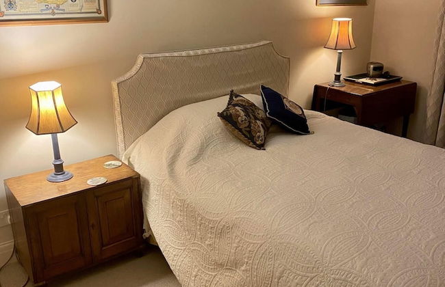 Bright Traditional 1bed Battersea Riverside Apt - Photo 13