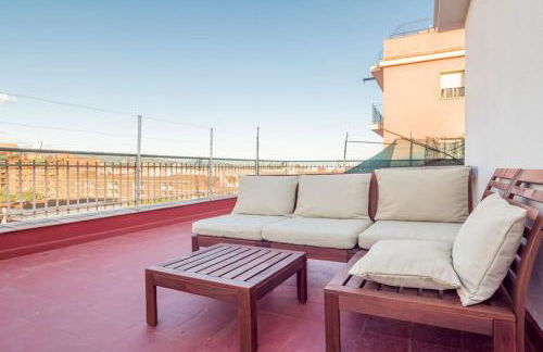 BeBarceloner Sant Andreu Apartments - 3 bedrooms with terrace - Photo 2