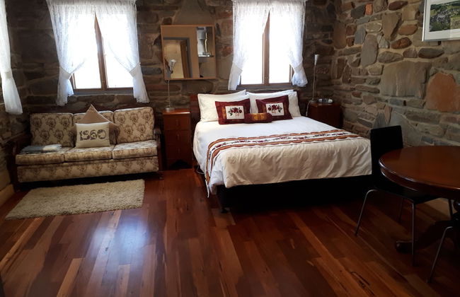 1860 Wine Country Cottages - Photo 5