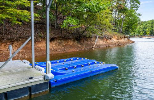 4bd Waterfront House in Lake Lanier with HotTub, FirePit, Wifi, Ping Pong and 2 Kaya - Foto 44