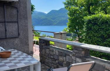 Lake and Guzzi view - Holiday Home - Foto 34