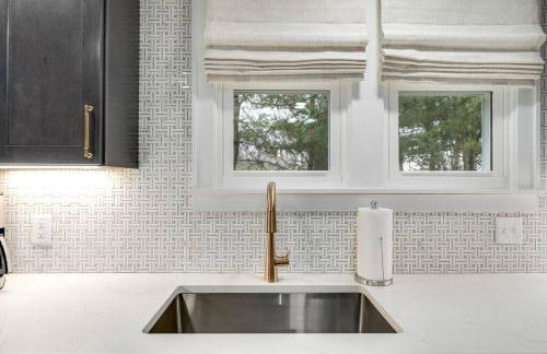 Riverside Retreat! - Photo 5