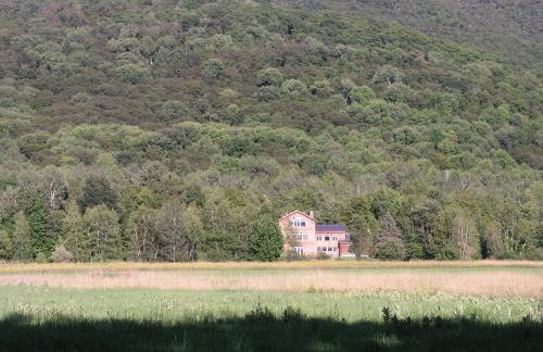 Meadow House Backcountry Residency - Foto 34