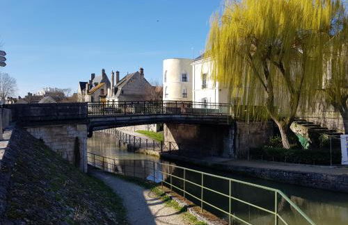 La maison Virginie 1 à 2 pers charmant central-parking gratuit- linge- fibre- proximité port lac canal piscine - Photo 13