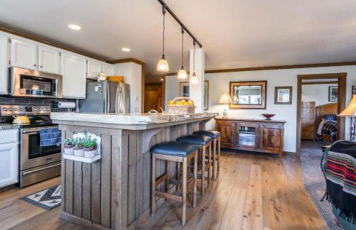 Brand New Listing! 5 minute walk to Canyon Lodge! Newly Updated Two-Bed, Two-Bath, Mountainback #14 - Foto 9