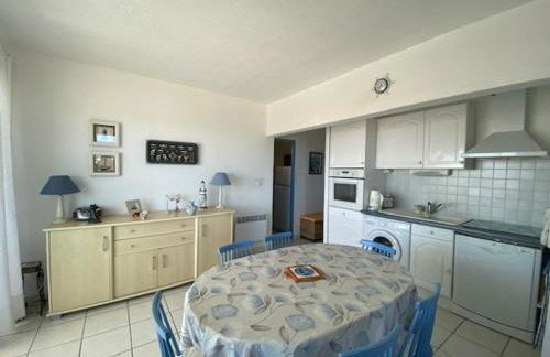 Grand T2 avec loggia, parking privé, proche plage et commerces - FR-1-782-54 - Foto 7