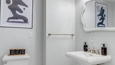 Upscale Historic Home near Downtown, Hall of Fame, Beach, Arenas - Foto 3