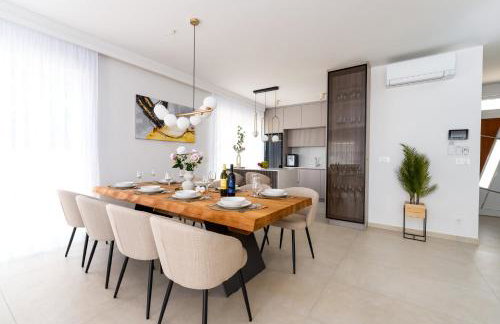 Villa Mirakul, new modern villa with swimming pool, close to the beach, children playroom, quiet area- by TRAVELER tourist agency Krk - ID 2680 - Foto 24