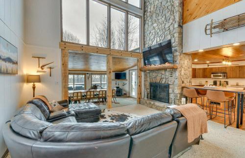6 Mi to Skiing! Hot Tub Hideaway in Seven Devils - Foto 1