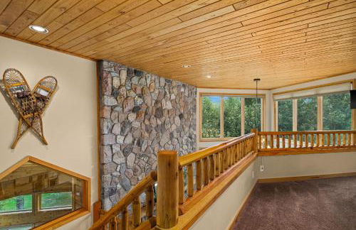 Gorgeous Executive Lutsen Townhome - Ski-in Ski-out, Pool, Hot Tub, Hiking, Biking, campfires and more! - Foto 10