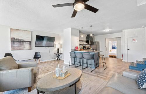 6BR Home Kitchen Laundry Sleeps 12 #60 - Foto 8