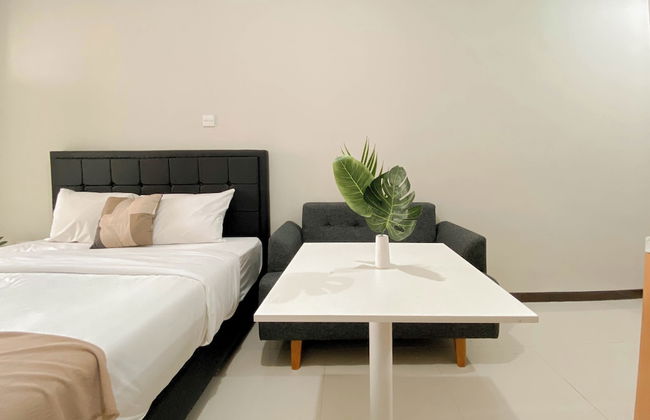 Best Furnished And Homey Studio Nifarro Park Apartment - Foto 11