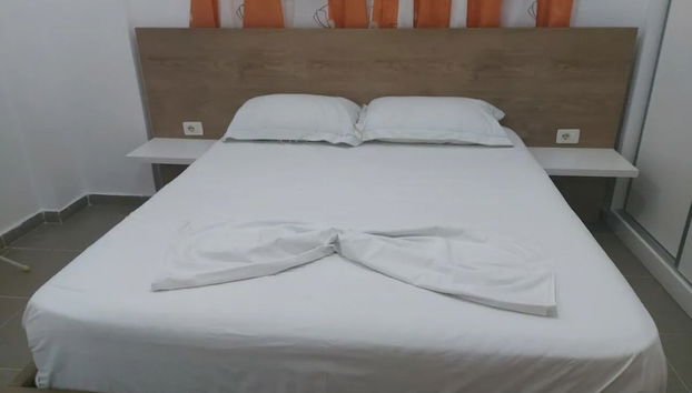 Bral Currila Peaceful Beachfront Apt - Foto 3, Habitación