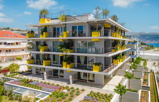 Amphora's Garden - Photo 47