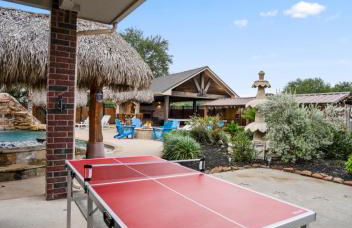Tropical Escape Pool Jacuzzi Bar in Alvin TX - Photo 69
