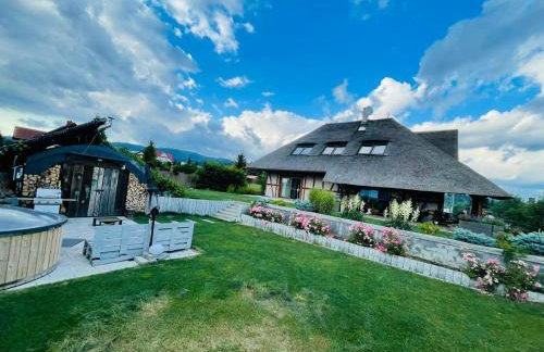 Chata pod strzechą w Beskidach - Foto 15