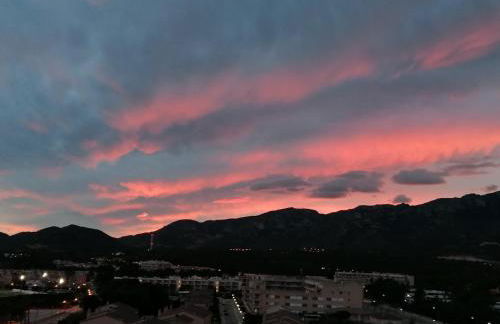 Apartamento con terraza, vistas playa y montaña - Foto 34