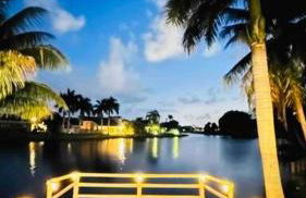 Modern Lakefront Home - Foto 12