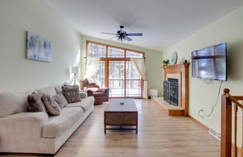 5 Mi to Sno-Eagles Trails Lakefront Getaway! - Photo 3