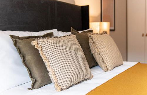 2 bedroom flat by Eccles Station with communal rooftop garden - Foto 25