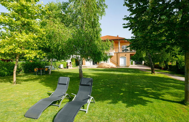 2 bedroom Apartment in Balatonlelle with garden and terrace - Photo 26