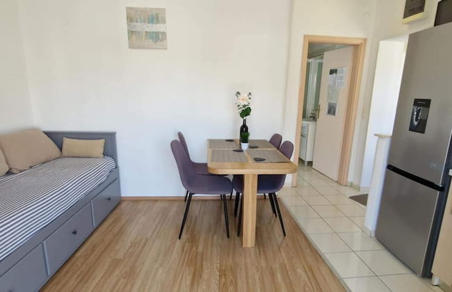 Sea-view Apartment - Sleeps 4, Parking & Balcony - Foto 25