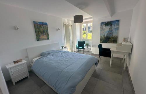 Lovely Holiday Home in Loire for 10 - Photo 22