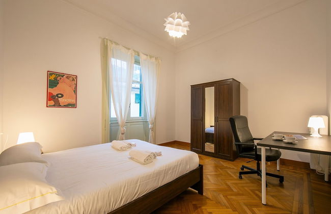 I Marinai - In The City Of Genoa - Photo 11