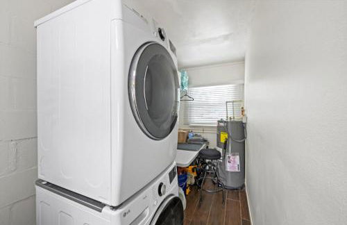 Siesta Key Waterfront Oasis - Heated Pool, Dock, Walk to Village & Beach - Photo 50