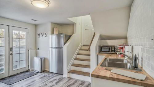 Panoramic Valley Downtown Basement Suite - Foto 5