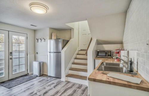 Panoramic Valley Downtown Basement Suite - Foto 5