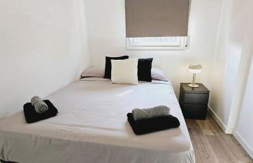 Ideal for families on the beach in Barcelona with a pool - Photo 13