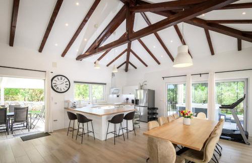 Villa Stella - heated pool, jacuzzi & sauna - Foto 3