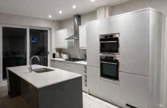 Luxurious 4 bedroom house in Orpington - Photo 1