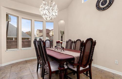 Randolph Central Location, 1-story, Chef Kitchen, Creekside - Foto 4