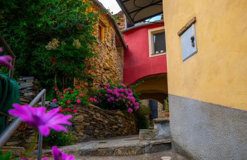 HOST4U - BORGATA VALLONE Apartments with Stunning Garden and Parking - Foto 58