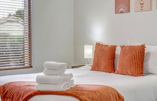 Chic Poolside Oasis - Karaoke - BBQ - Games - Foto 9