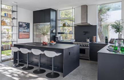 Luxe 9BDR Retreat w Putting Green Game Room Bouldin Collective by AvantStay - Foto 47