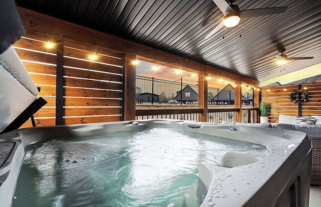 Rocky Shores Retreat - Indoor Pool Open - Photo 34