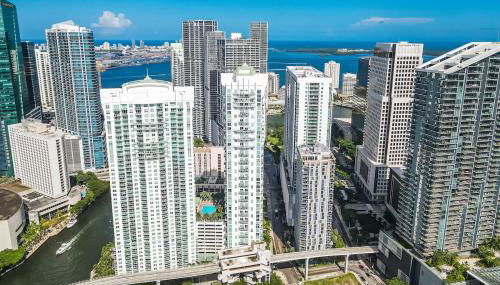 Urban Oasis 2BR Loft Residence in Brickell - Foto 3