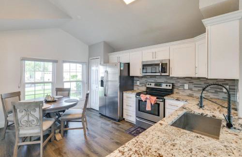 Private Pool and Hot Tub Modern Davenport Home! - Foto 11