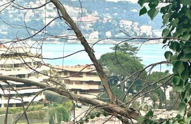 Studio romantique avec jacuzzi privé - aperçu mer - terrasse - parking gratuit - Photo 29
