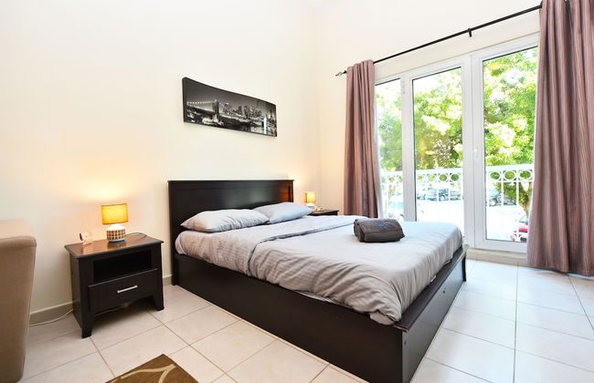 MRH - Studio in Discovery Gardens - Photo 1