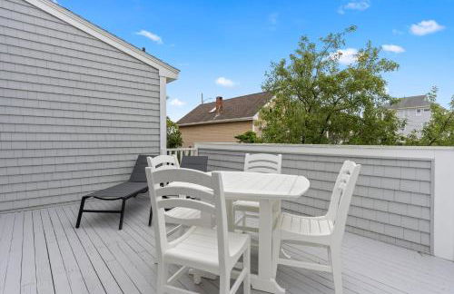 Seaside Serenity Steps to Beach Deck & Porch - Foto 31