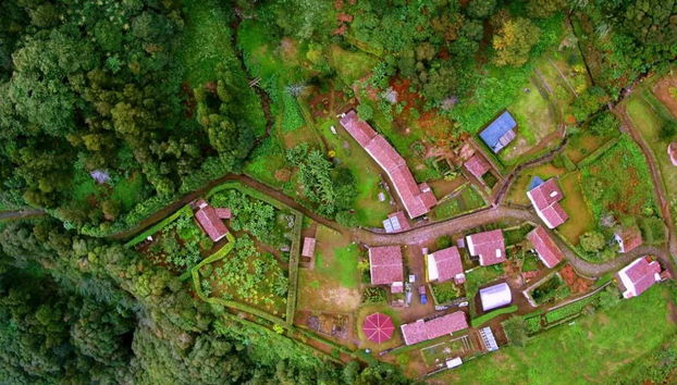 Vistas aéreas do Faial da Terra