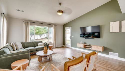 Family Home with Fenced Yard in Pueblo 5 Mi to Dtwn - Foto 5