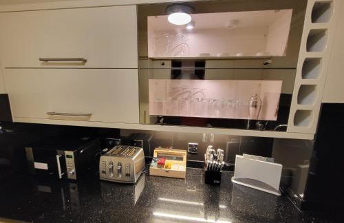 Garland Stylish 2 Bedroom Apartment A Minute Walk From Station - Foto 11