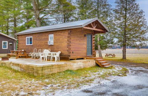 Mauston Studio Cabin about 15 Mi to Wisconsin Dells! - Foto 1