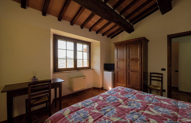 agriturismo Castel d'Alfiolo-Barcomonte - Photo 2