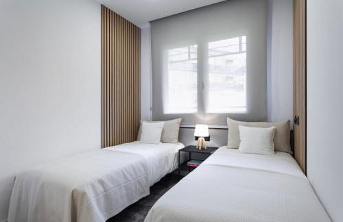 ApartsNouBcn Equador Les Corts - Photo 19